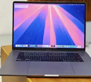 New Laptop Apple MacBook Pro 32GB AMD SSD 2T