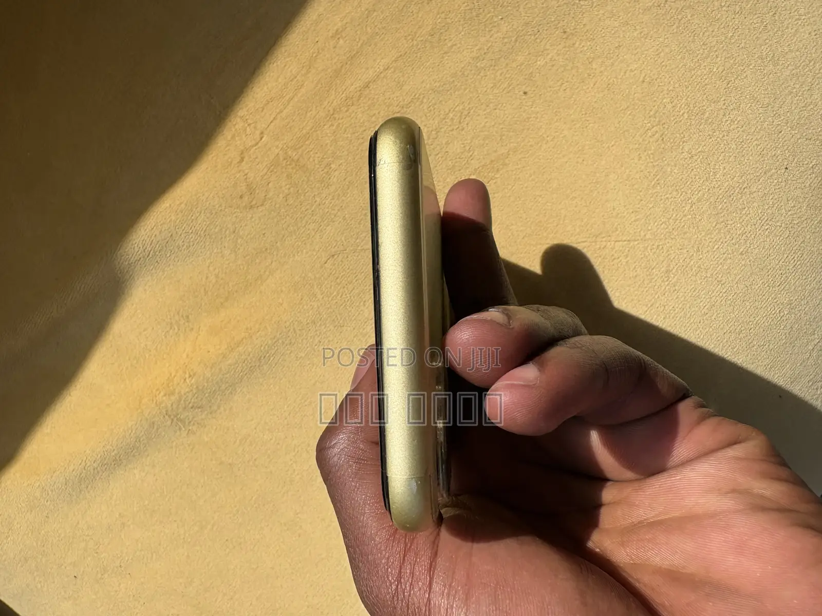 Apple iPhone 11 64 GB Yellow