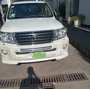 Toyota Land Cruiser 4.5 V8 GXR 2012