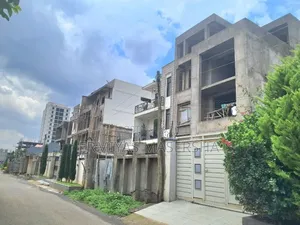 8bdrm House in Yeka for sale
