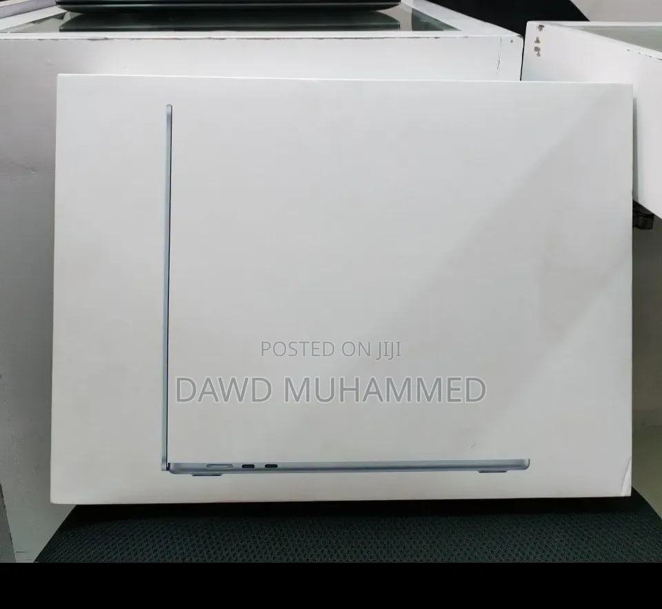 New Laptop Apple MacBook Air 2025 M4 16GB Apple M4 SSD 512GB