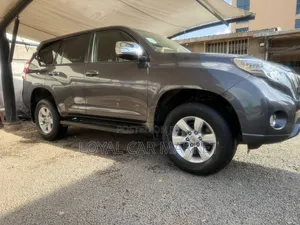Toyota Land Cruiser Prado 2015 Gray
