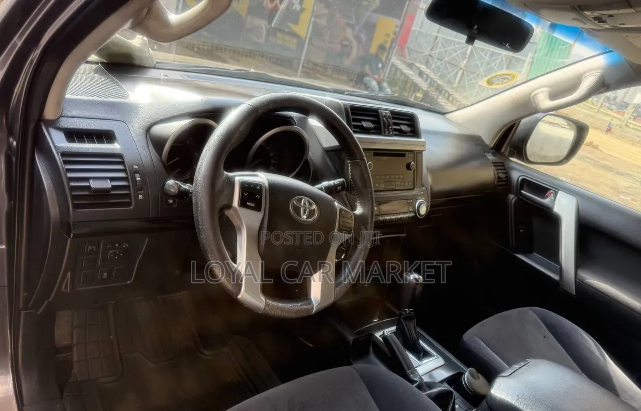 Toyota Land Cruiser Prado 2015 Gray