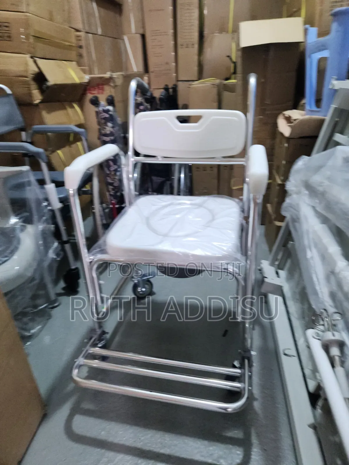 Homcom 3 in 1 Shower Commode Wheelchair, Transport Beside Commode Popo