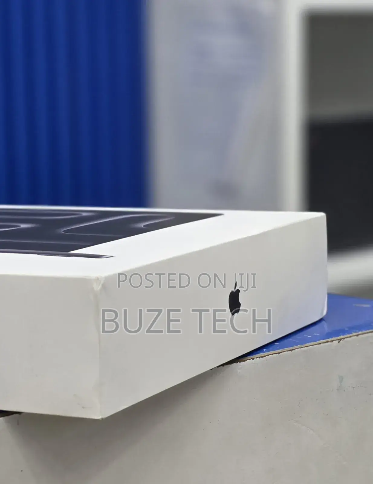 New Laptop Apple MacBook Pro 2025 M5 24GB Apple M5 Pro SSD 1T