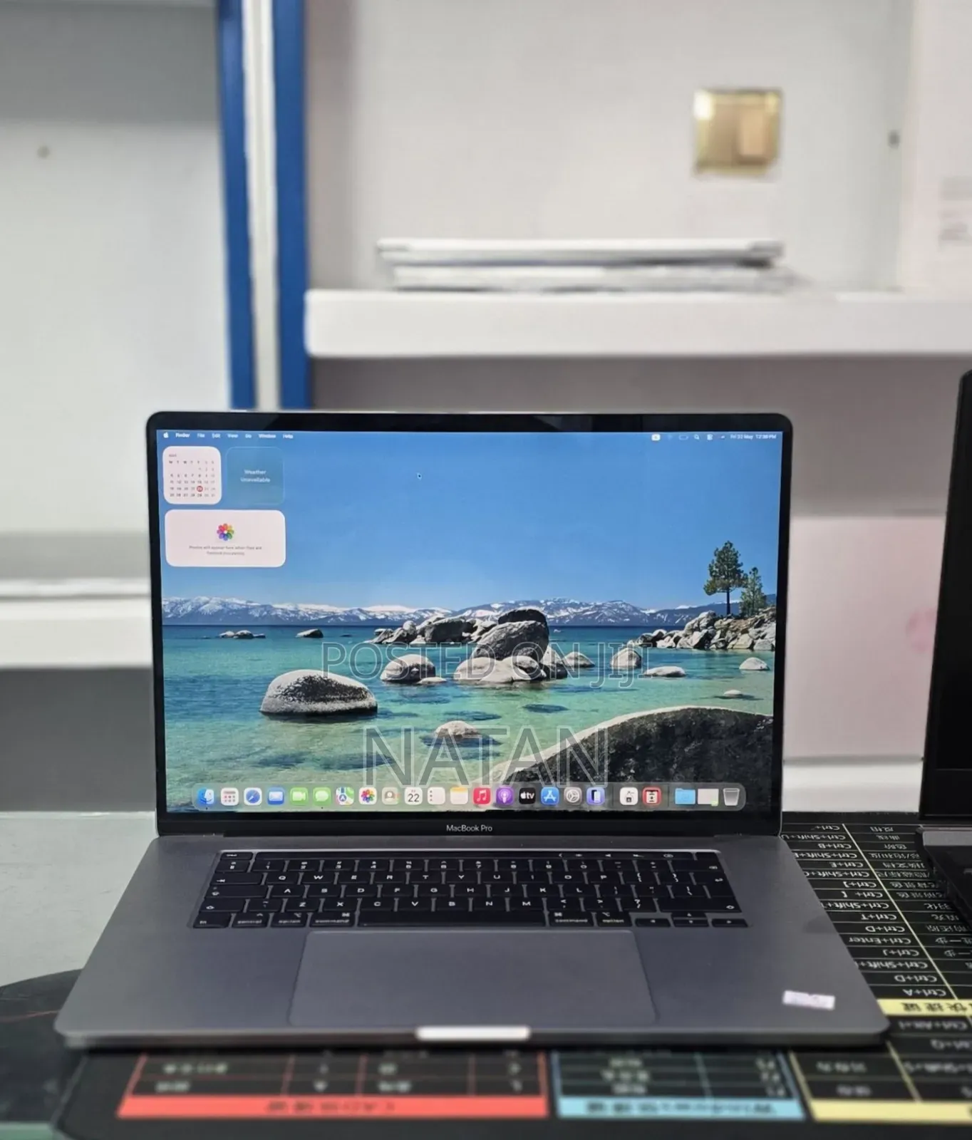 New Laptop Apple MacBook Pro 2019 16GB Intel Core i9 SSD 1T