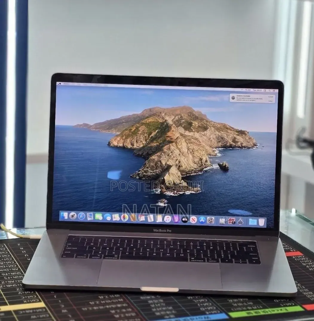 New Laptop Apple MacBook Pro 2018 32GB Intel Core i7 SSD 1T