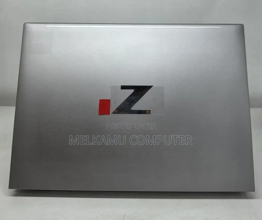 New Laptop HP ZBook Firefly 16inch G9 16GB Intel Core i7 SSD 512GB