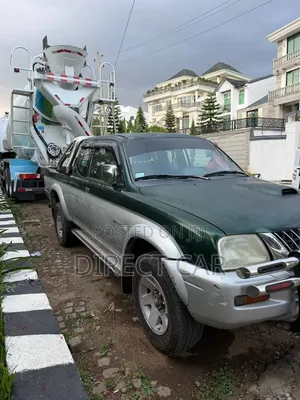 Mitsubishi L200 2003 Green