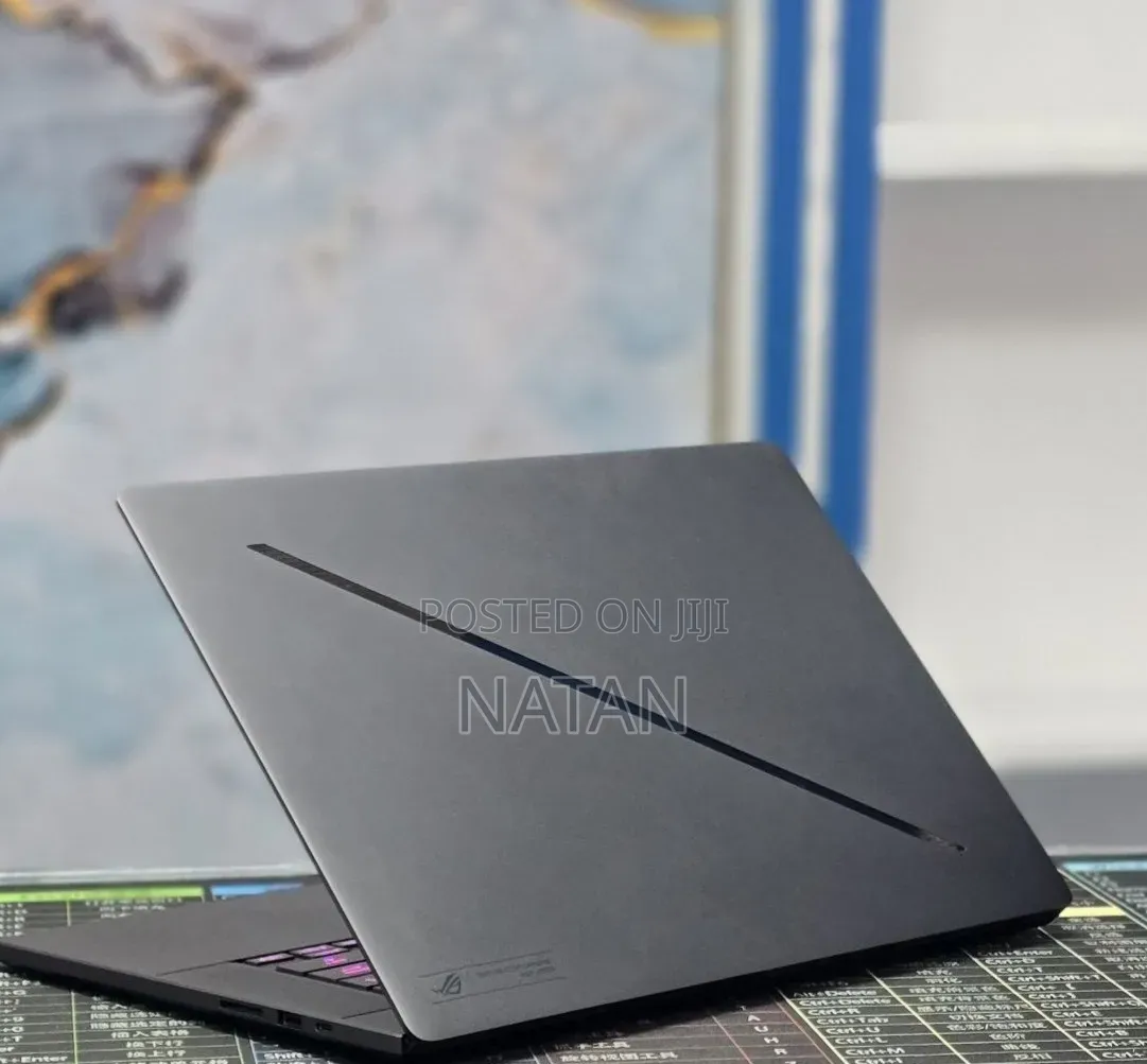 New Laptop Asus ROG Zephyrus G16 16GB Intel Core Ultra 9 SSD 1T
