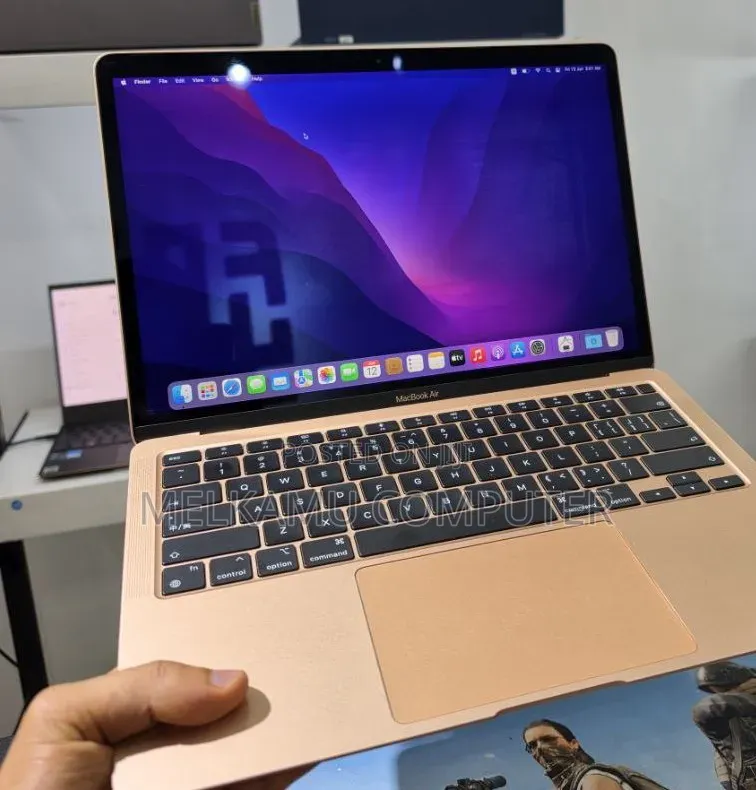 New Laptop Apple MacBook Air 2020 M1 8GB Apple M1 SSD 256GB