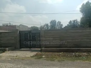 8bdrm House in Dukem Bishoftu, East Shewa for sale