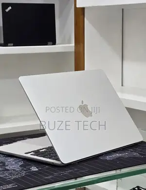 New Laptop Apple MacBook Air 2022 M2 16GB Apple M2 SSD 512GB