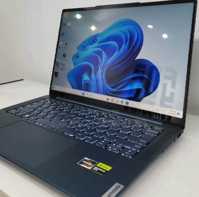 New Laptop Lenovo 16GB AMD Ryzen 7 SSD 512GB