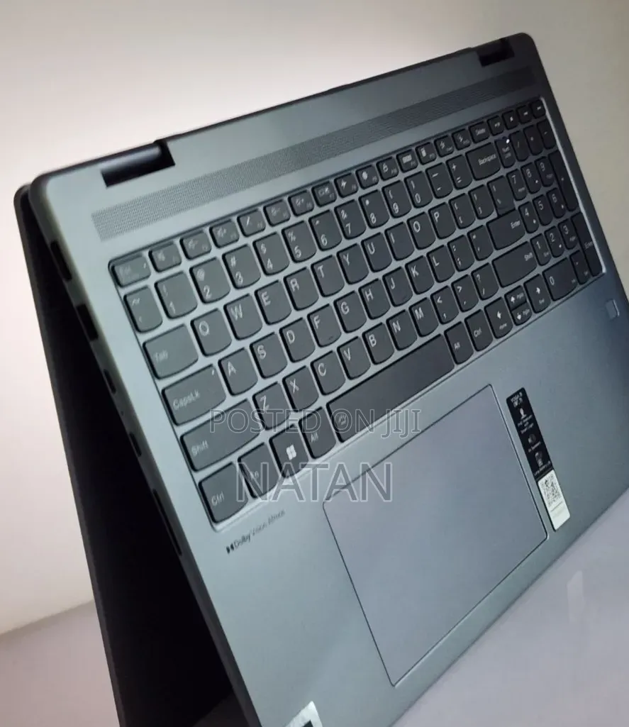 New Laptop Lenovo Yoga 7i 16GB Intel Core i7 SSD 512GB