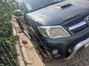 Toyota Hilux 2008 Black