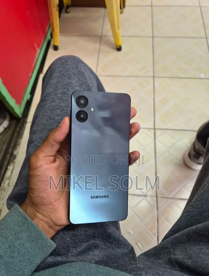 Samsung Galaxy A06 64 GB Black