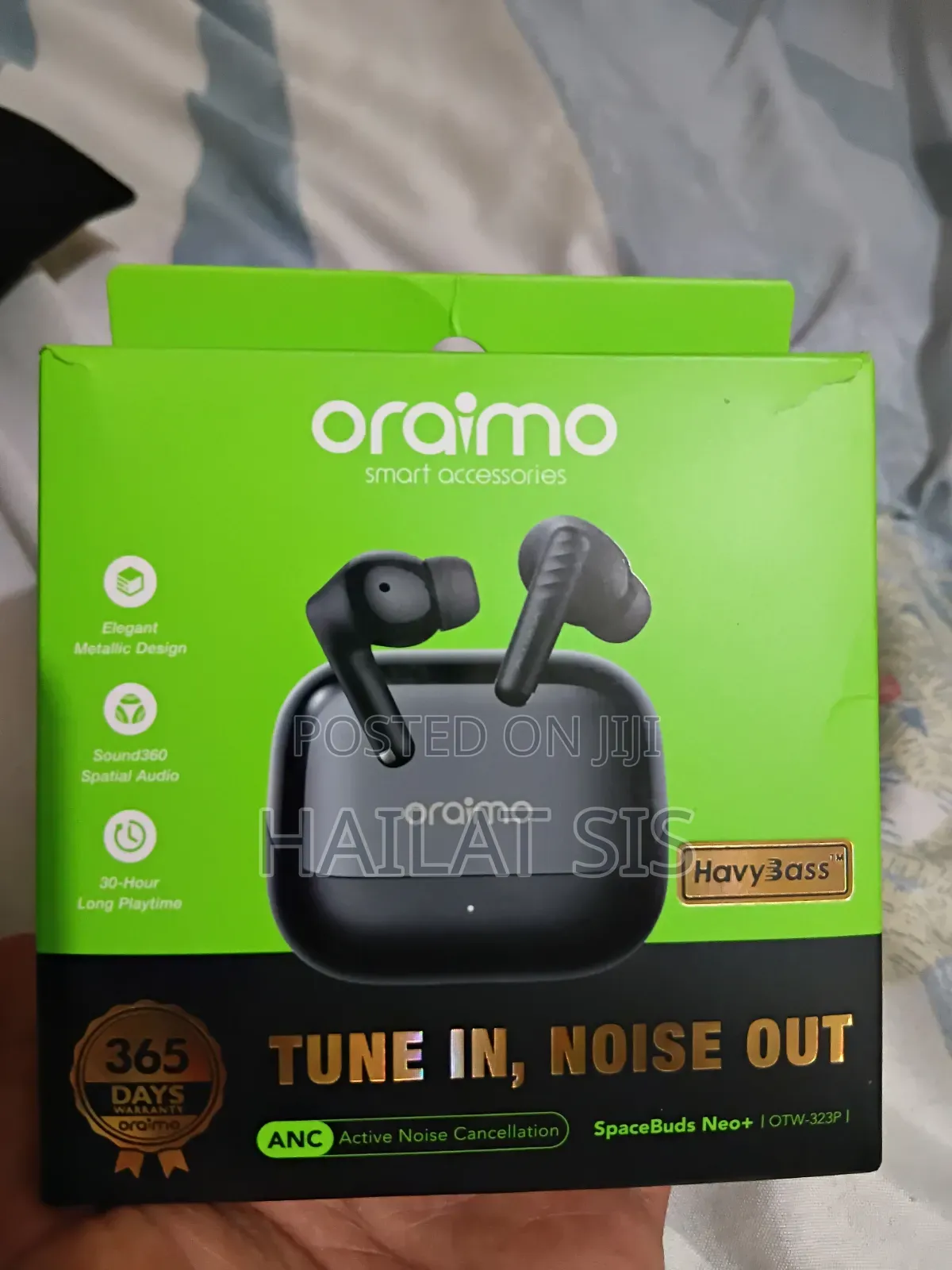 Ariamo Bran New Original Earbuds