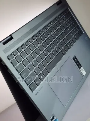 New Laptop Lenovo Yoga 7i 16GB Intel Core i7 SSD 512GB
