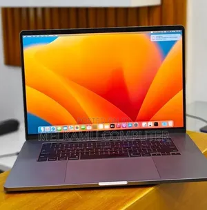 New Laptop Apple MacBook Pro 2018 16GB Intel Core i7 SSD 512GB