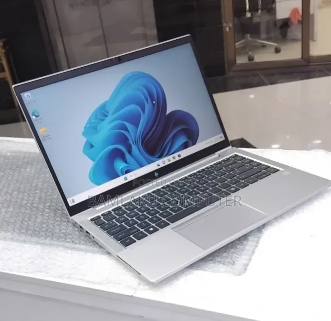 New Laptop HP EliteBook 840 G8 16GB Intel Core i7 SSD 512GB