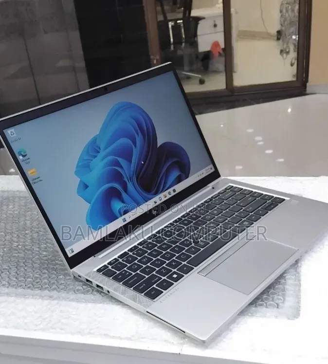 New Laptop HP EliteBook 840 G8 16GB Intel Core i7 SSD 512GB