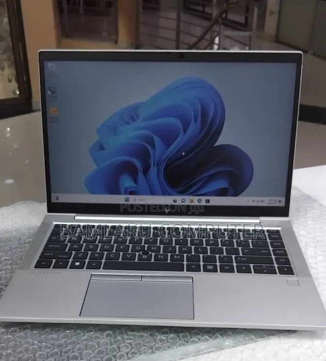 New Laptop HP EliteBook 840 G8 16GB Intel Core i7 SSD 512GB