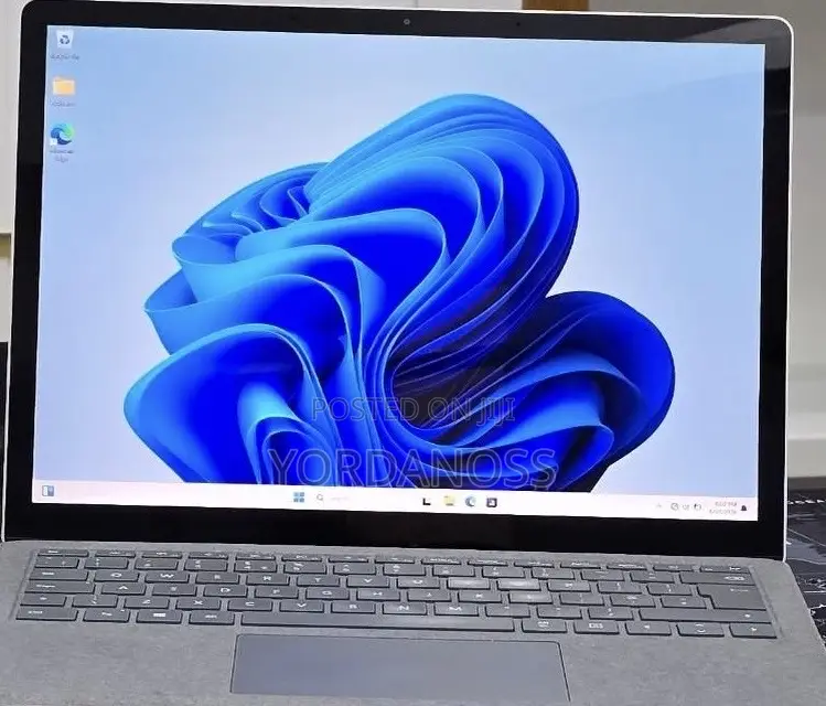 New Laptop Microsoft Surface Laptop 4 16GB Intel Core i7 SSD 512GB