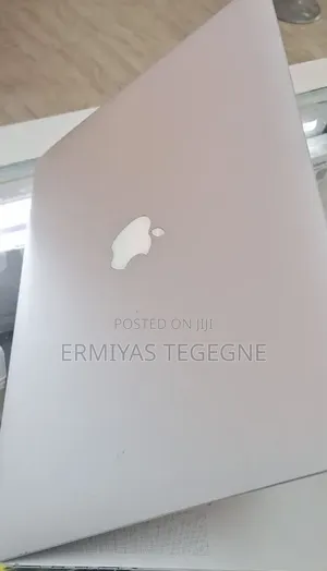 New Laptop Apple MacBook Pro 2017 16GB Intel Core i9 SSD 512GB