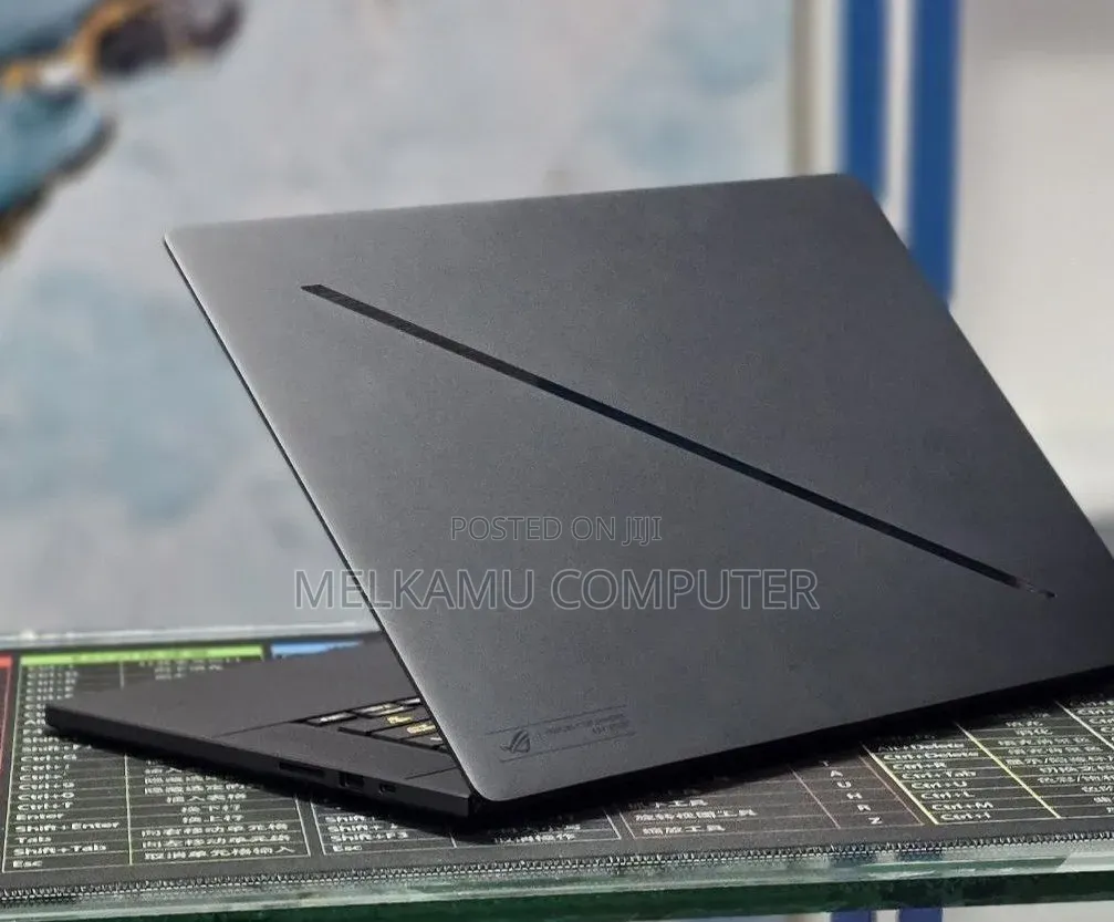 New Laptop Asus ROG Strix G16 G614 16GB Intel Core Ultra 9 SSD 1T