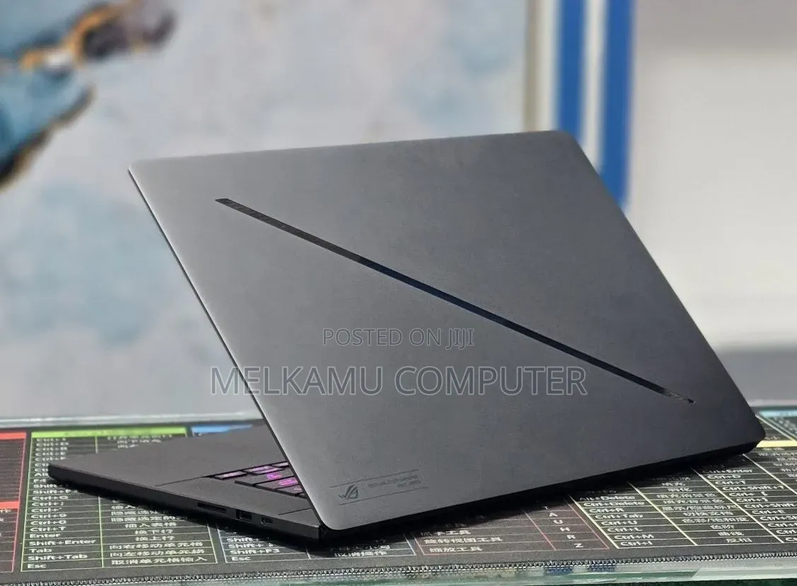 New Laptop Asus ROG Strix G16 G614 16GB Intel Core Ultra 9 SSD 1T
