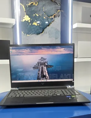 New Laptop HP Victus 16 16GB Intel Core i7 SSD 1T