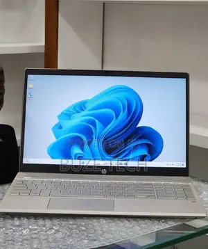 New Laptop HP Pavilion 15 8GB Intel Core i5 SSD 512GB