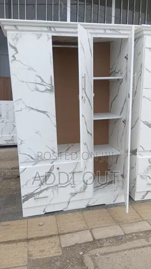 በላምኔት ቁምሳጥን/Ceramic Color Cupboard