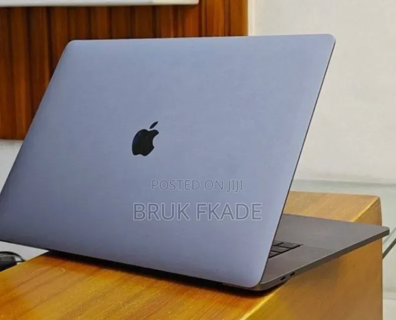 New Laptop Apple MacBook Pro 2018 32GB Intel Core i9 SSD 2T