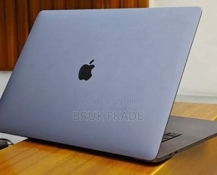 New Laptop Apple MacBook Pro 2018 32GB Intel Core i9 SSD 2T