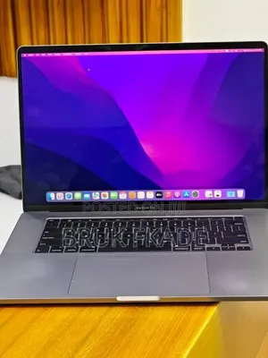 New Laptop Apple MacBook Pro 2018 32GB Intel Core i9 SSD 2T