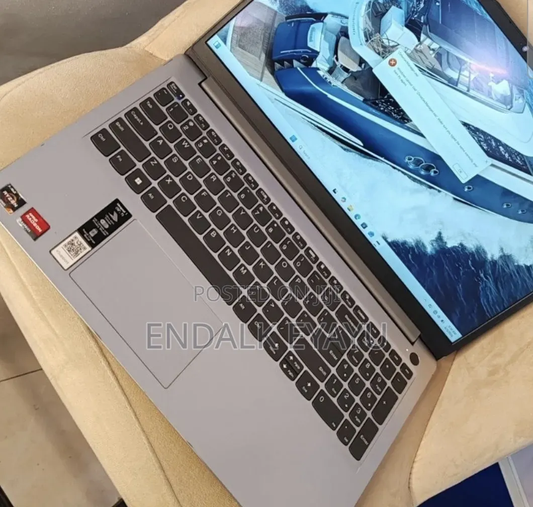 New Laptop Lenovo IdeaPad 1 8GB AMD Ryzen 7 SSD 512GB