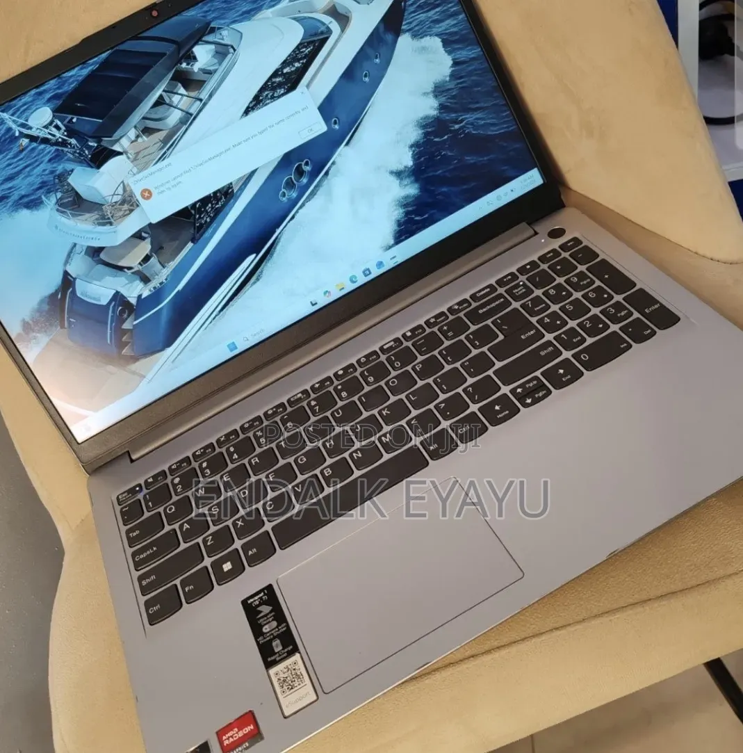 New Laptop Lenovo IdeaPad 1 8GB AMD Ryzen 7 SSD 512GB