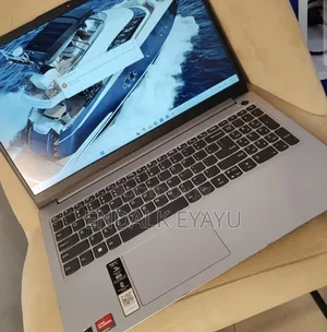 New Laptop Lenovo IdeaPad 1 8GB AMD Ryzen 7 SSD 512GB