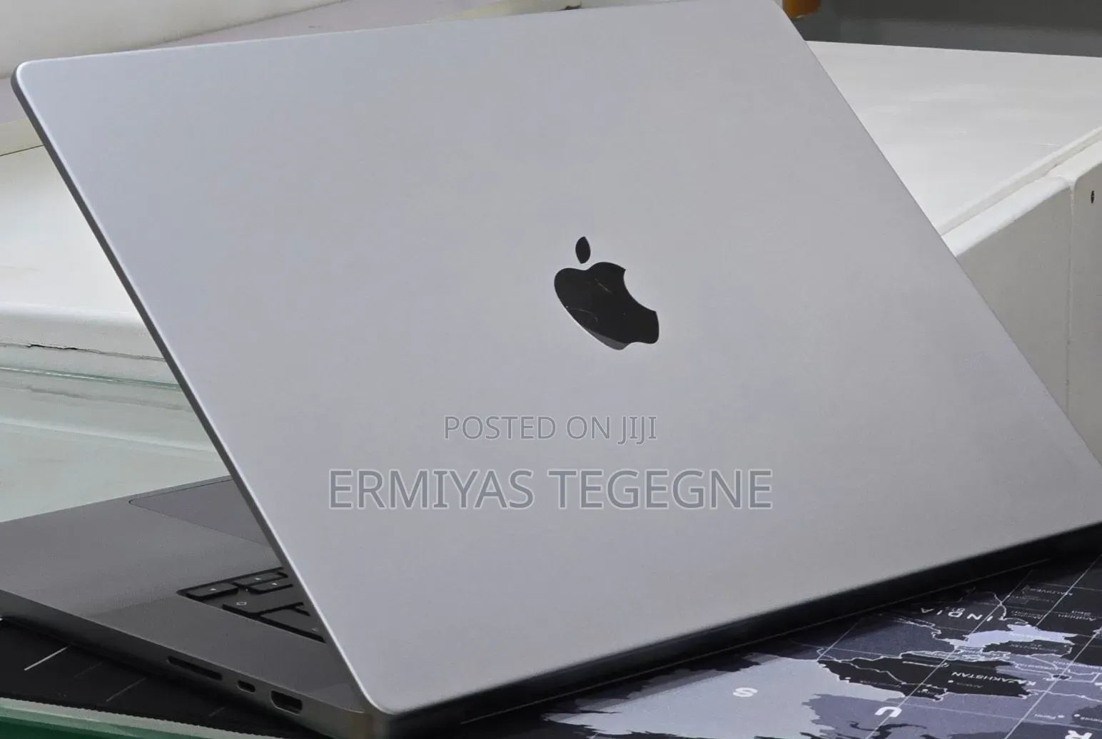 New Laptop Apple MacBook Pro 2019 16GB Intel Core M3 SSD 512GB