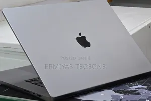 New Laptop Apple MacBook Pro 2019 16GB Intel Core M3 SSD 512GB