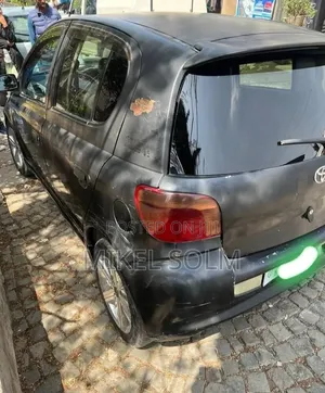 Toyota Vitz 2003 Green