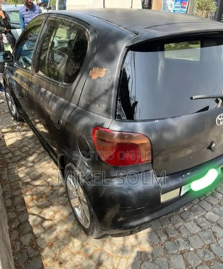 Toyota Vitz 2003 Green