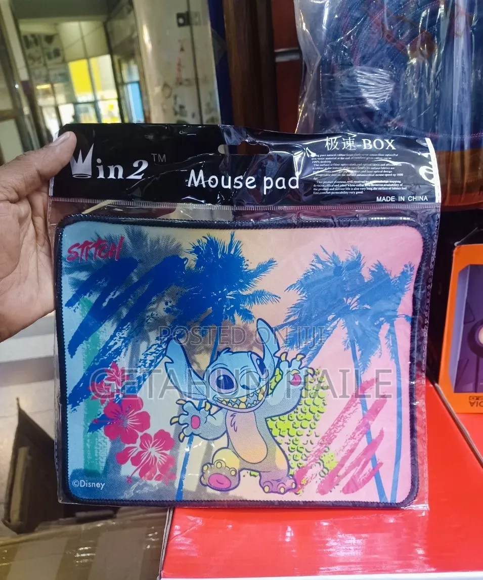 Win 2 Mouse Pad