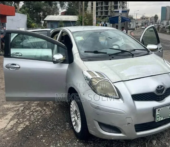 Toyota Yaris 2007 Gray