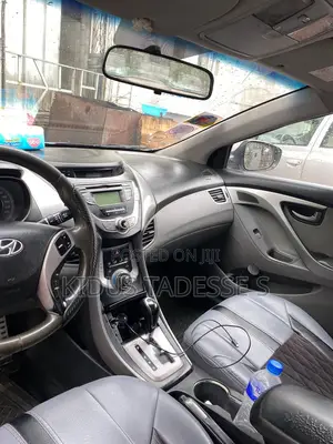 Hyundai Elantra 2013 Silver
