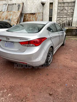 Hyundai Elantra 2013 Silver