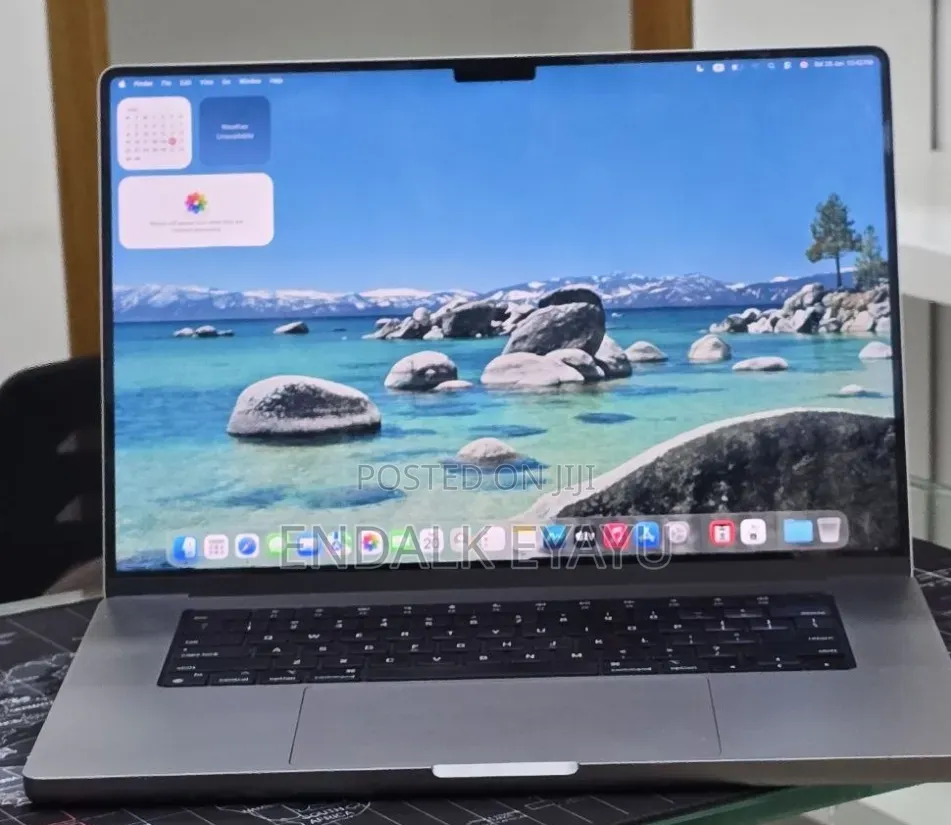 New Laptop Apple MacBook Pro 2021 M1 32GB Apple M1 Pro SSD 512GB