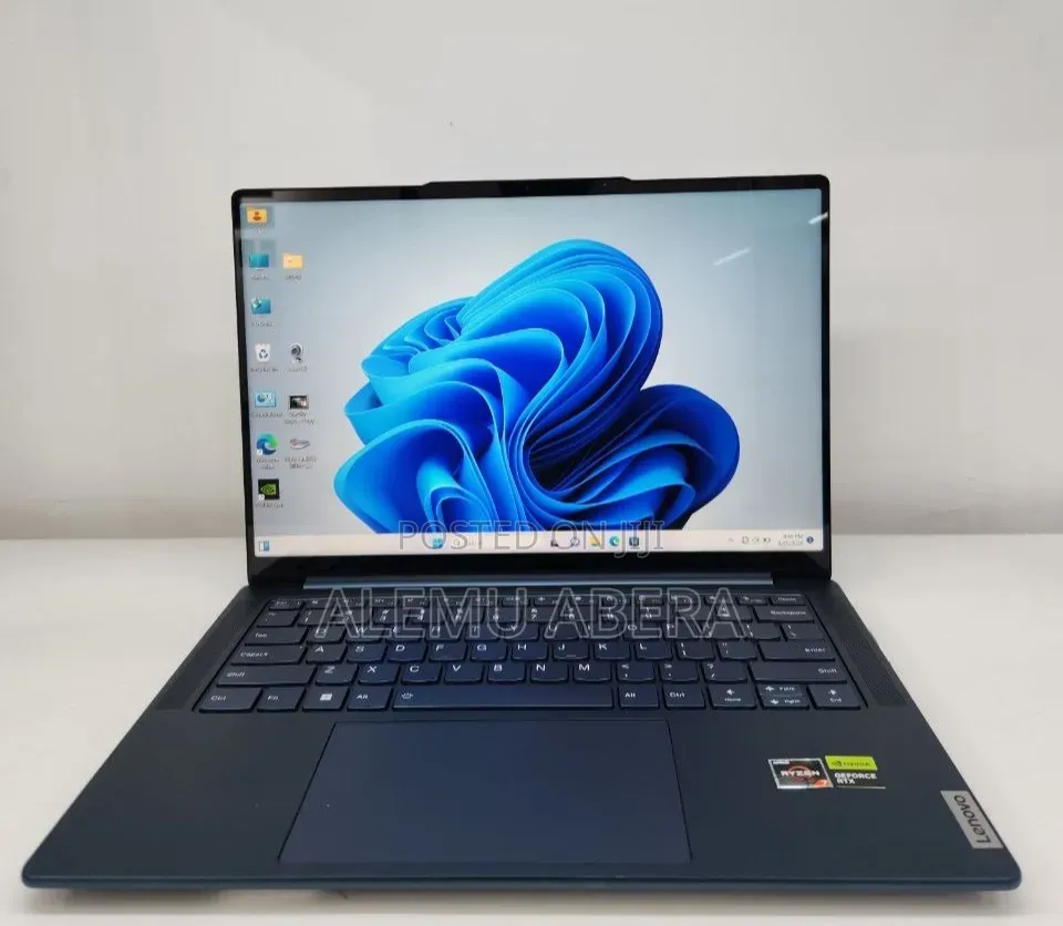 New Laptop Lenovo 16GB AMD Ryzen 7 SSD 512GB